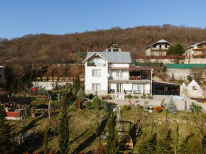 Akhatani Estate
